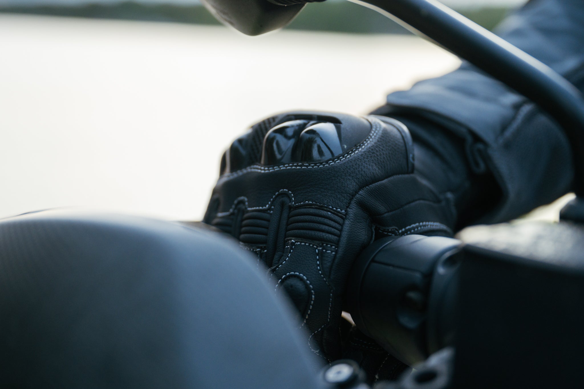 Deals Gap Leather Gloves